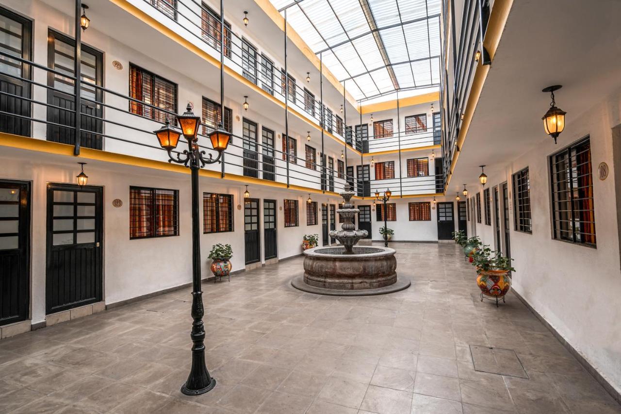 Cinco De Mayo Hotel Queretaro Exterior photo